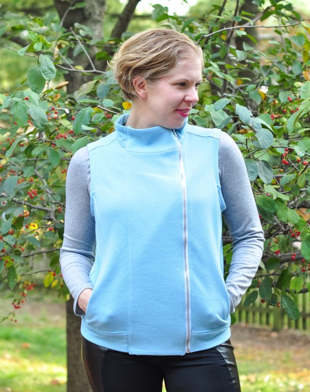 Itch to Stitch Birthday Tour - Katie's hacked Jacqueline Hoodie