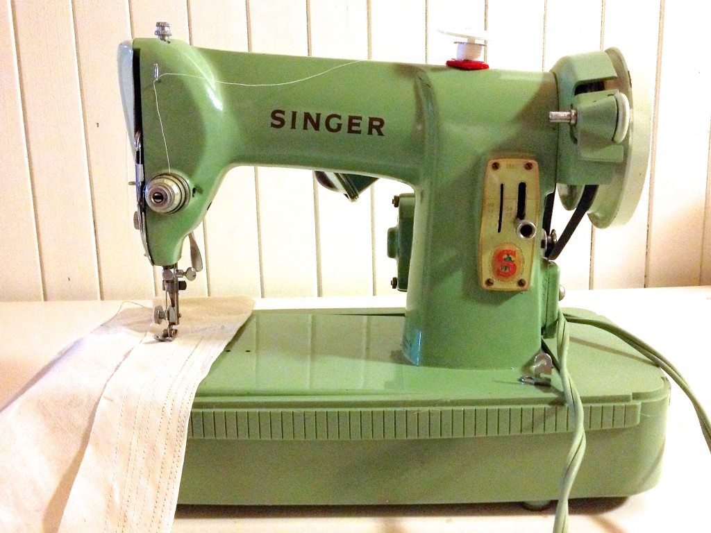Singer 185K Vintage Sewing Machine
