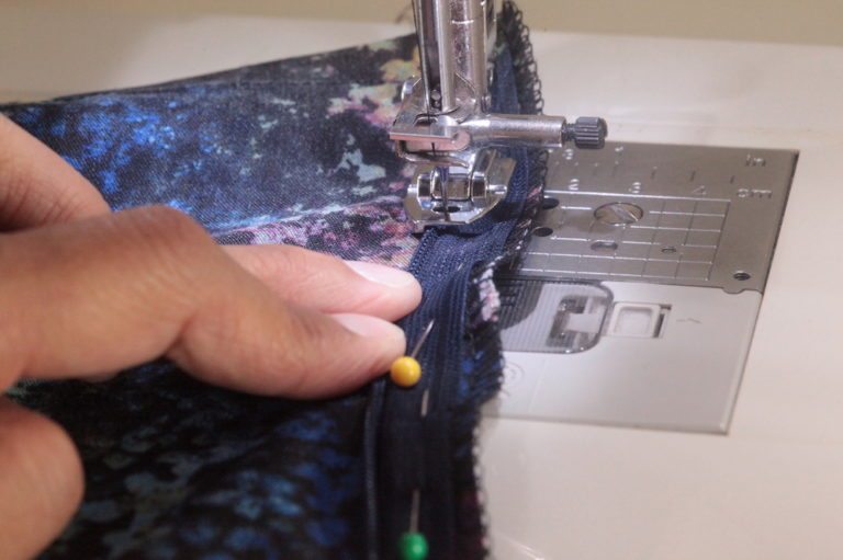 Invisible Zipper with Lining Installation Part 1 Itch to Stitch