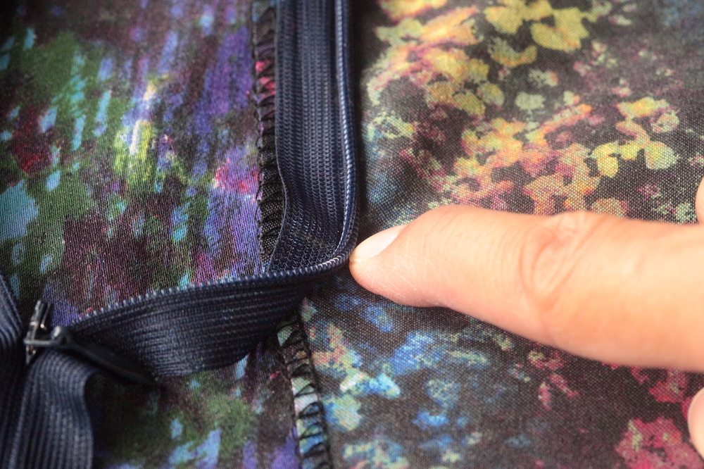 Invisible zipper and lining installation
