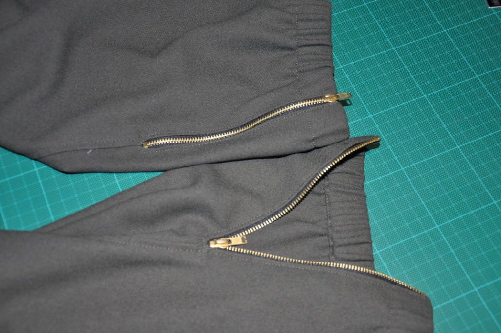 Tierras Woven Joggers with Ankle Zippers Tutorial