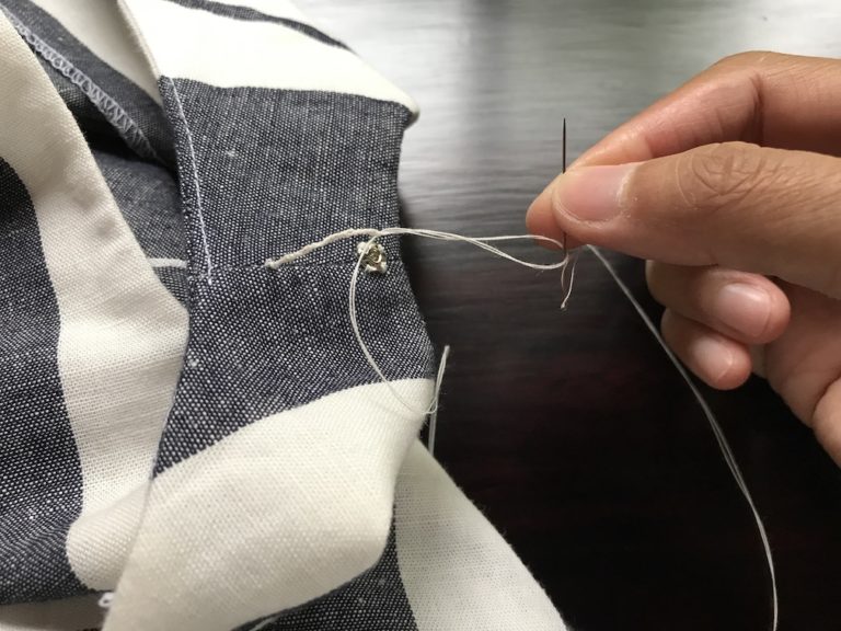 How to Make a Bra Strap Holder Itch to Stitch