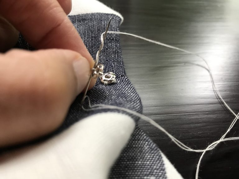 How to Make a Bra Strap Holder Itch to Stitch